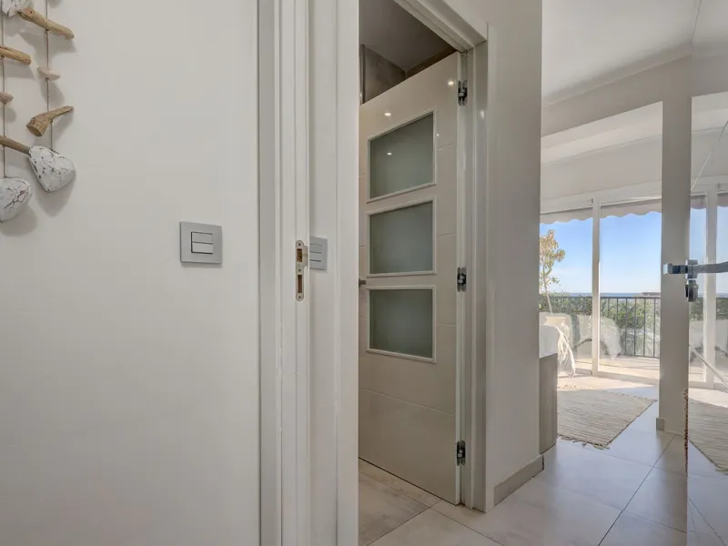 Beautiful fully renovated 3 bedroom villa with panoramic sea views in Torreblanca.