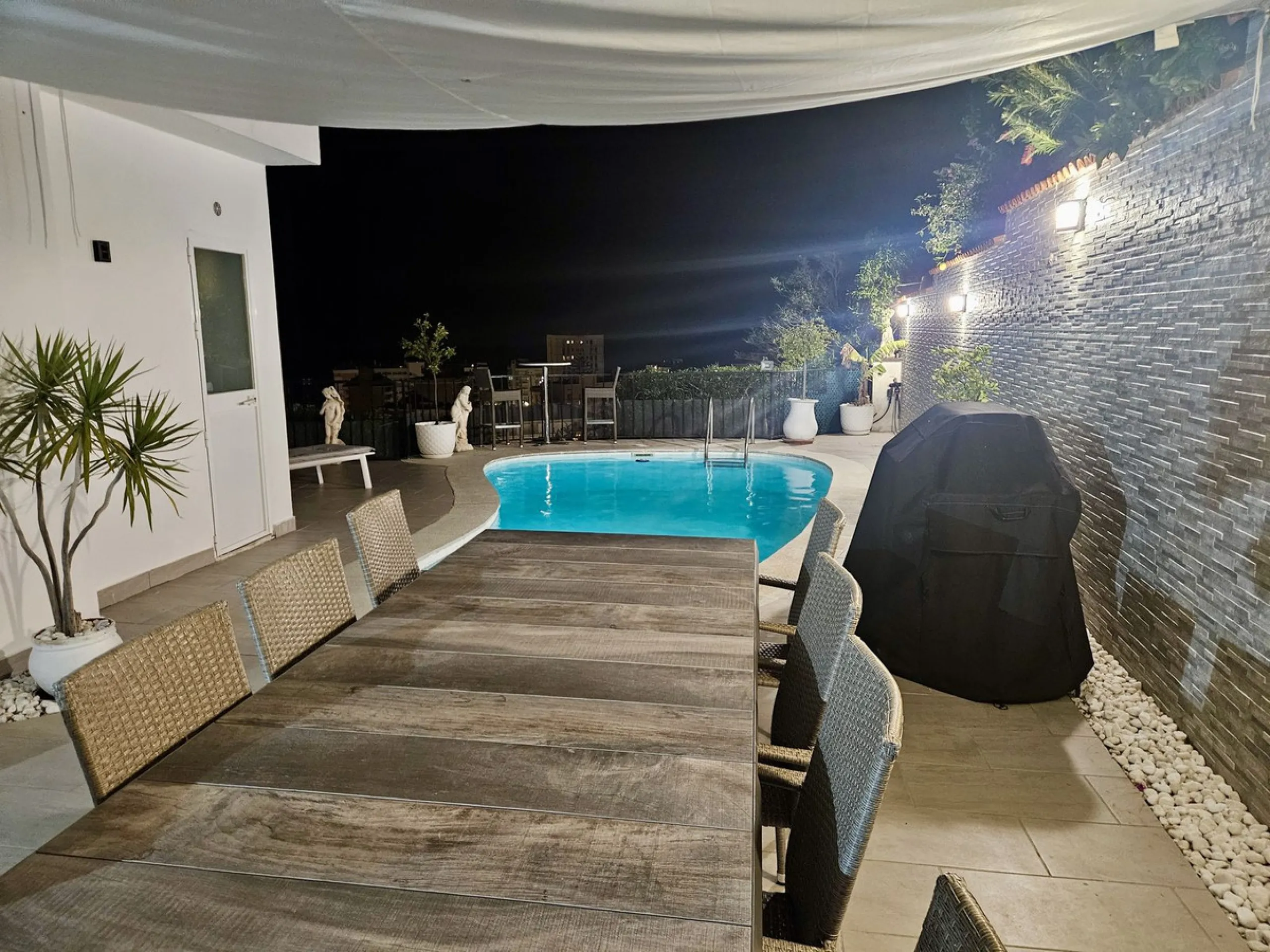 Beautiful fully renovated 3 bedroom villa with panoramic sea views in Torreblanca.