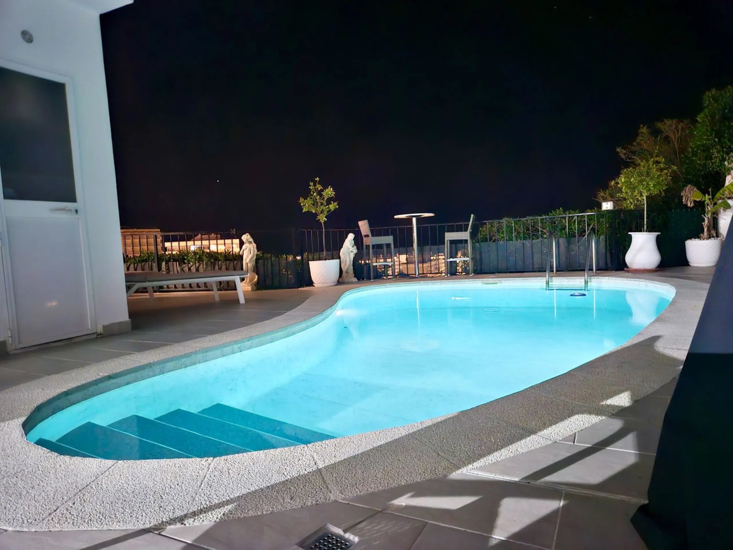 Beautiful fully renovated 3 bedroom villa with panoramic sea views in Torreblanca.