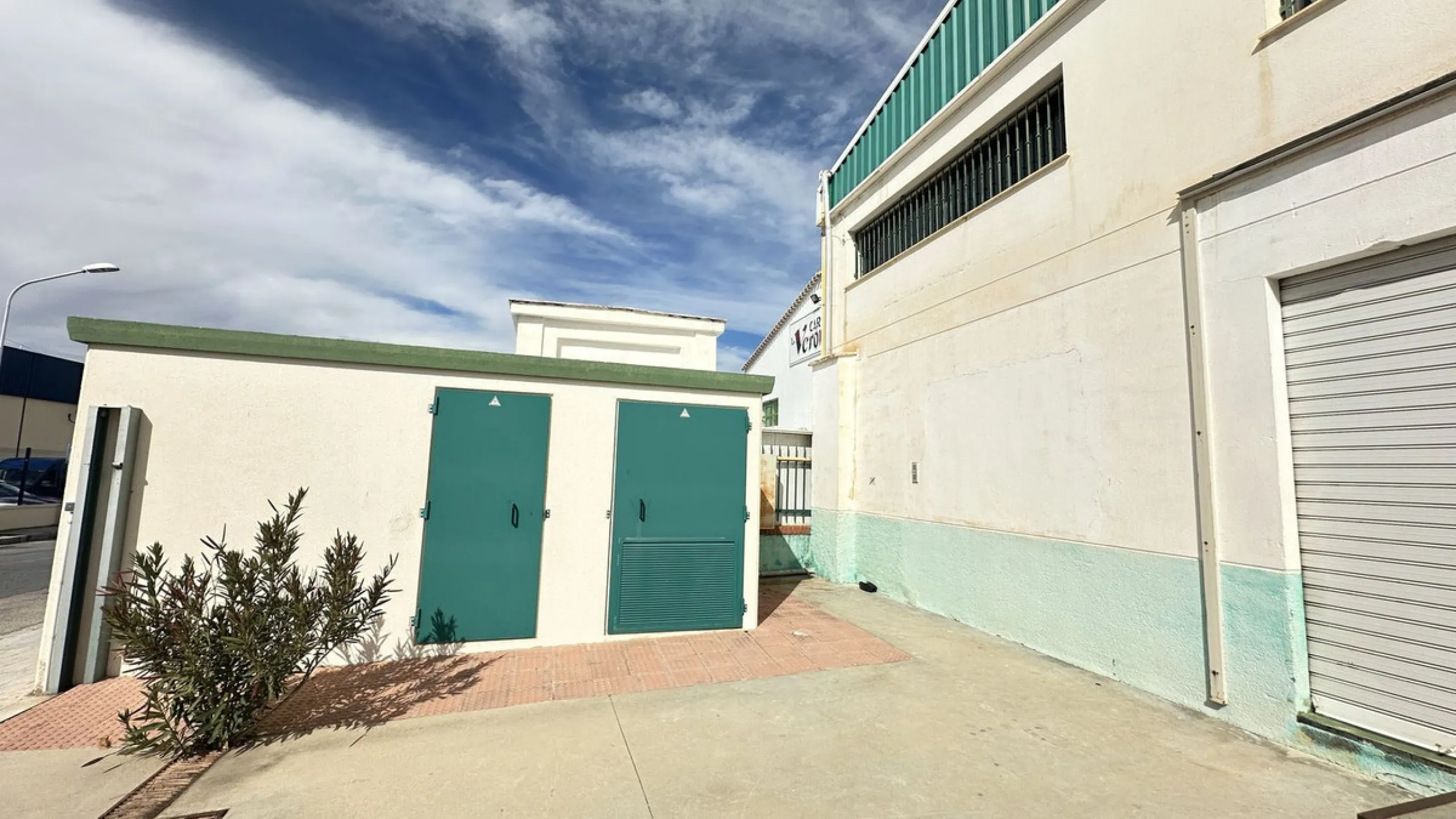 Business, Antequera, Costa del Sol.Built 1253 m².Setting : Commercial Area.Features : WiFi.