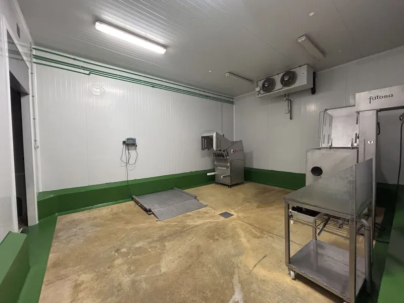 Business, Antequera, Costa del Sol.Built 1253 m².Setting : Commercial Area.Features : WiFi.