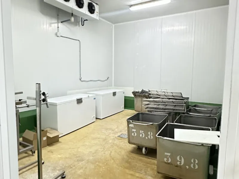 Business, Antequera, Costa del Sol.Built 1253 m².Setting : Commercial Area.Features : WiFi.