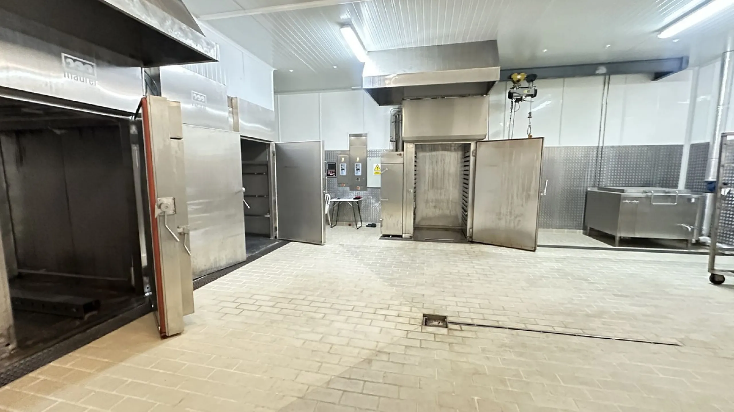 Business, Antequera, Costa del Sol.Built 1253 m².Setting : Commercial Area.Features : WiFi.