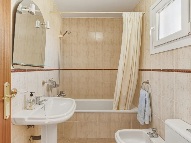 Charming 2 Bedroom Apartment in the Heart of Riviera del Sol