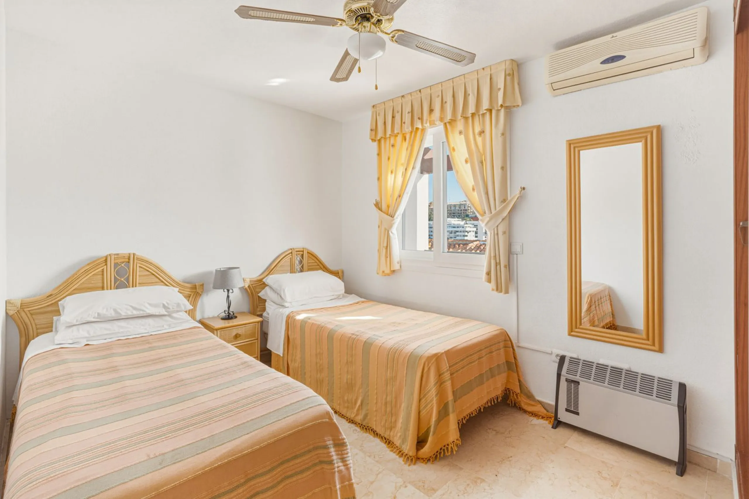 Charming 2 Bedroom Apartment in the Heart of Riviera del Sol