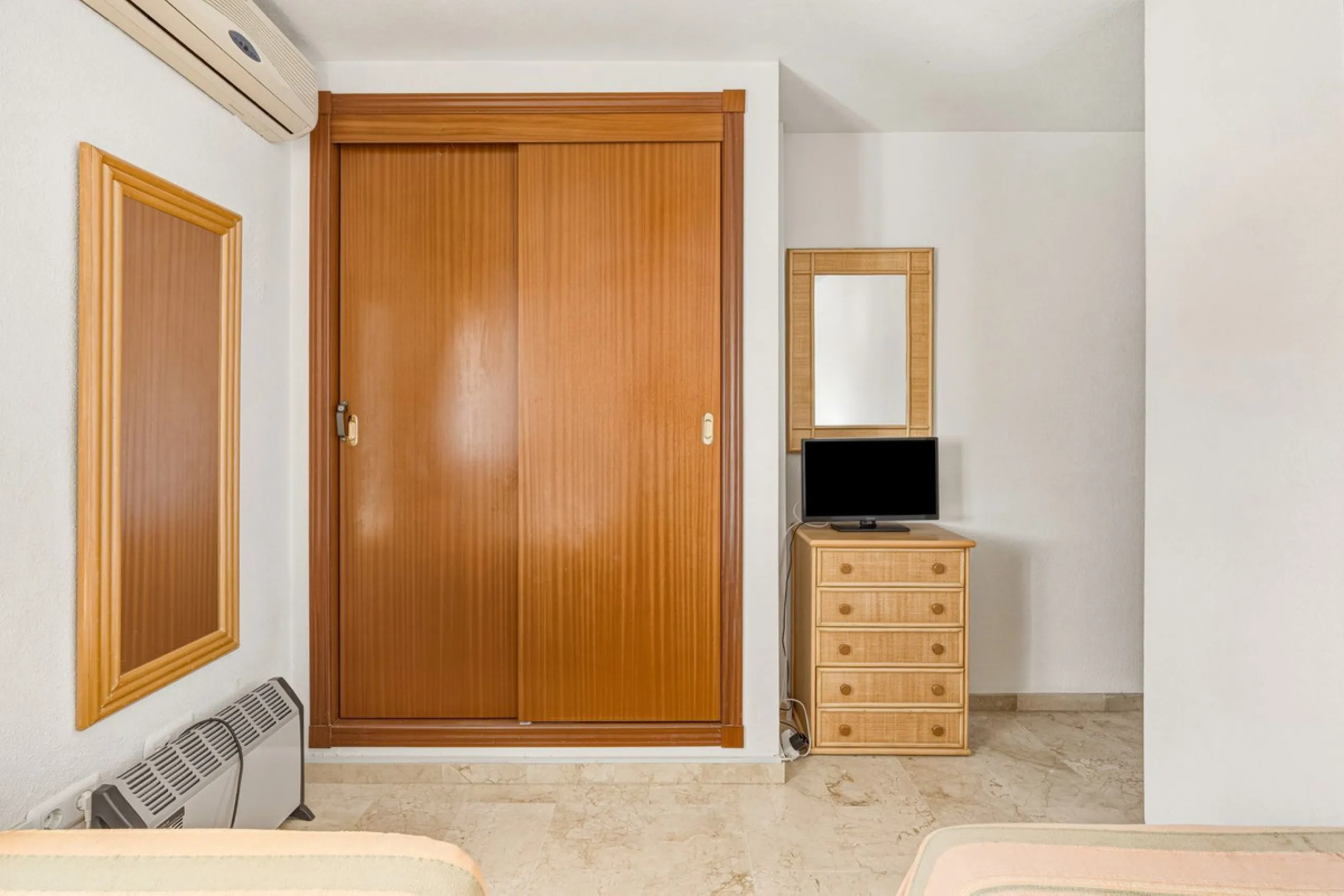 Charming 2 Bedroom Apartment in the Heart of Riviera del Sol