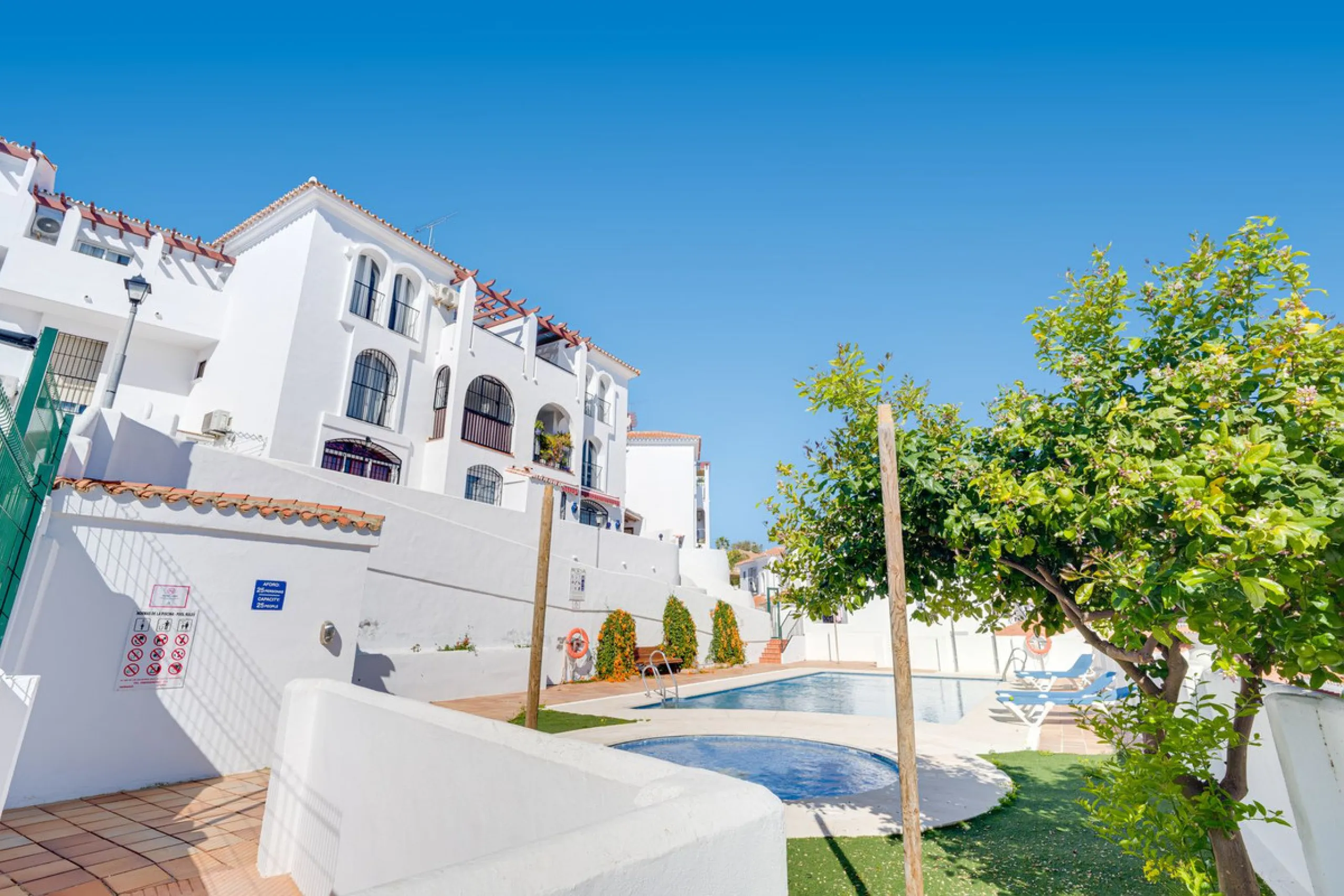 Charming 2 Bedroom Apartment in the Heart of Riviera del Sol