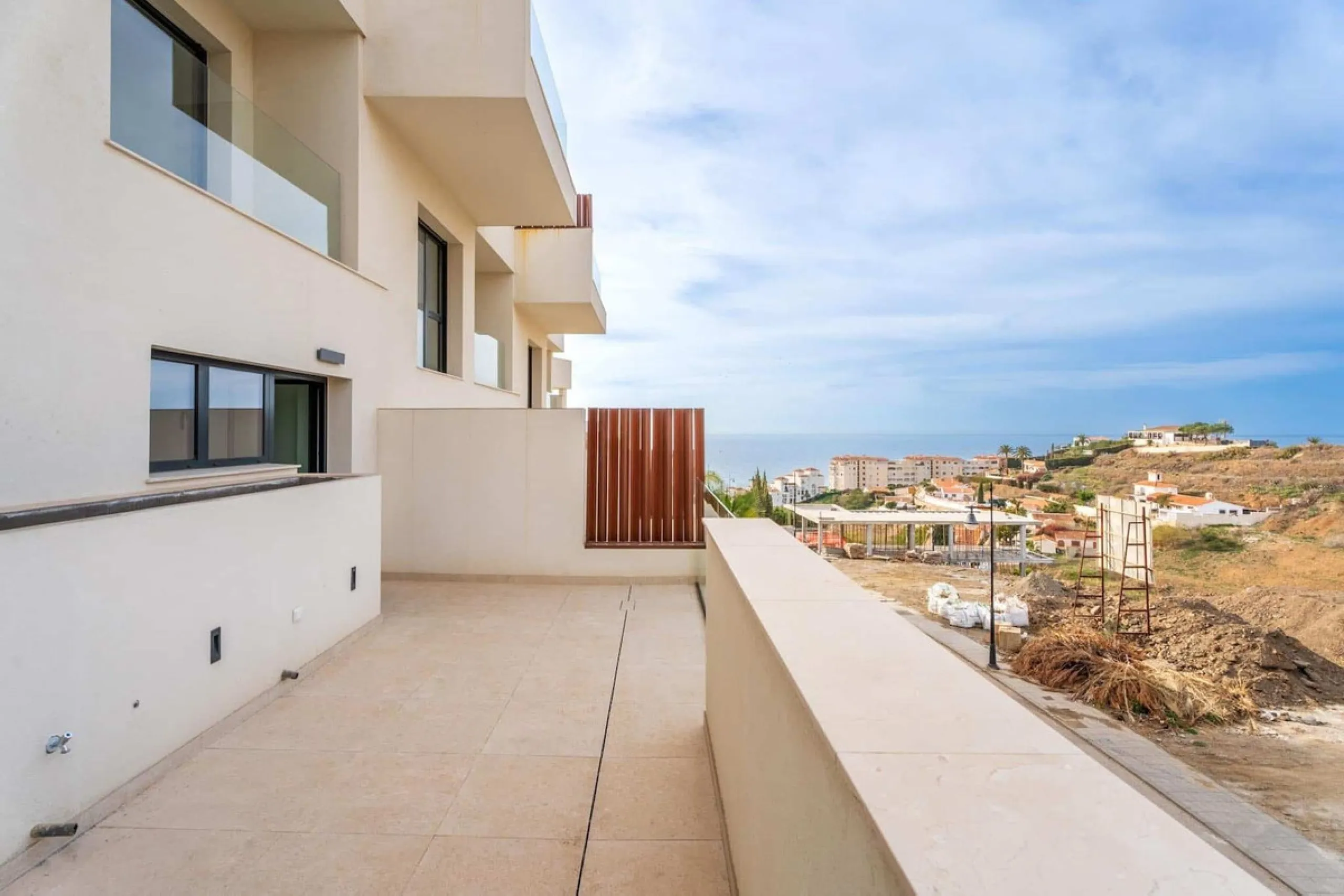 El Mirador is a privately owned 5 star resort on the Costa del Sol, located right on the Mediterranean Sea, just 50km from Malaga. El Mirador is built on a sustainable foundation, where, among other things, electricity and heat are produced sustainably th