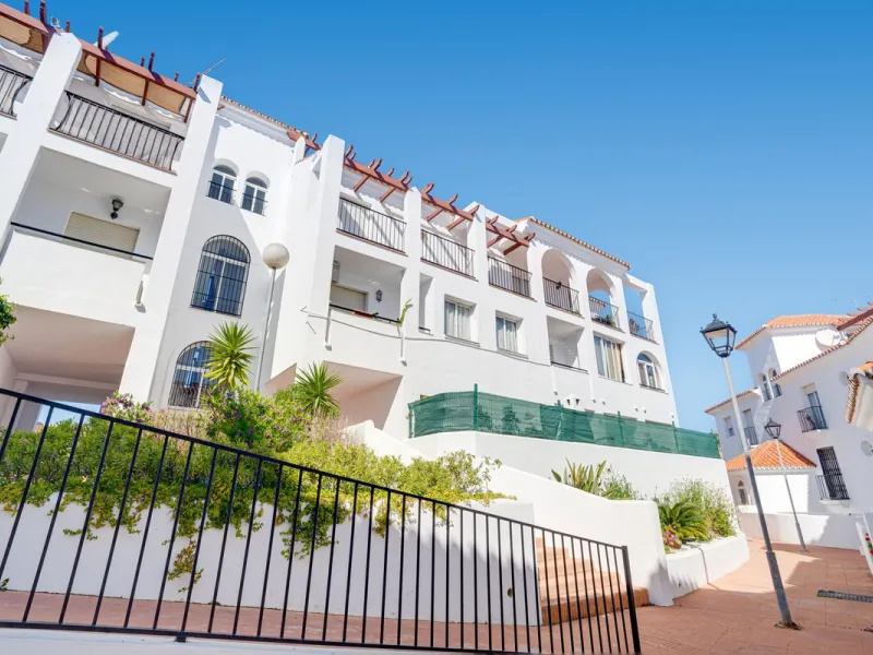 Charming 2 Bedroom Apartment in the Heart of Riviera del Sol