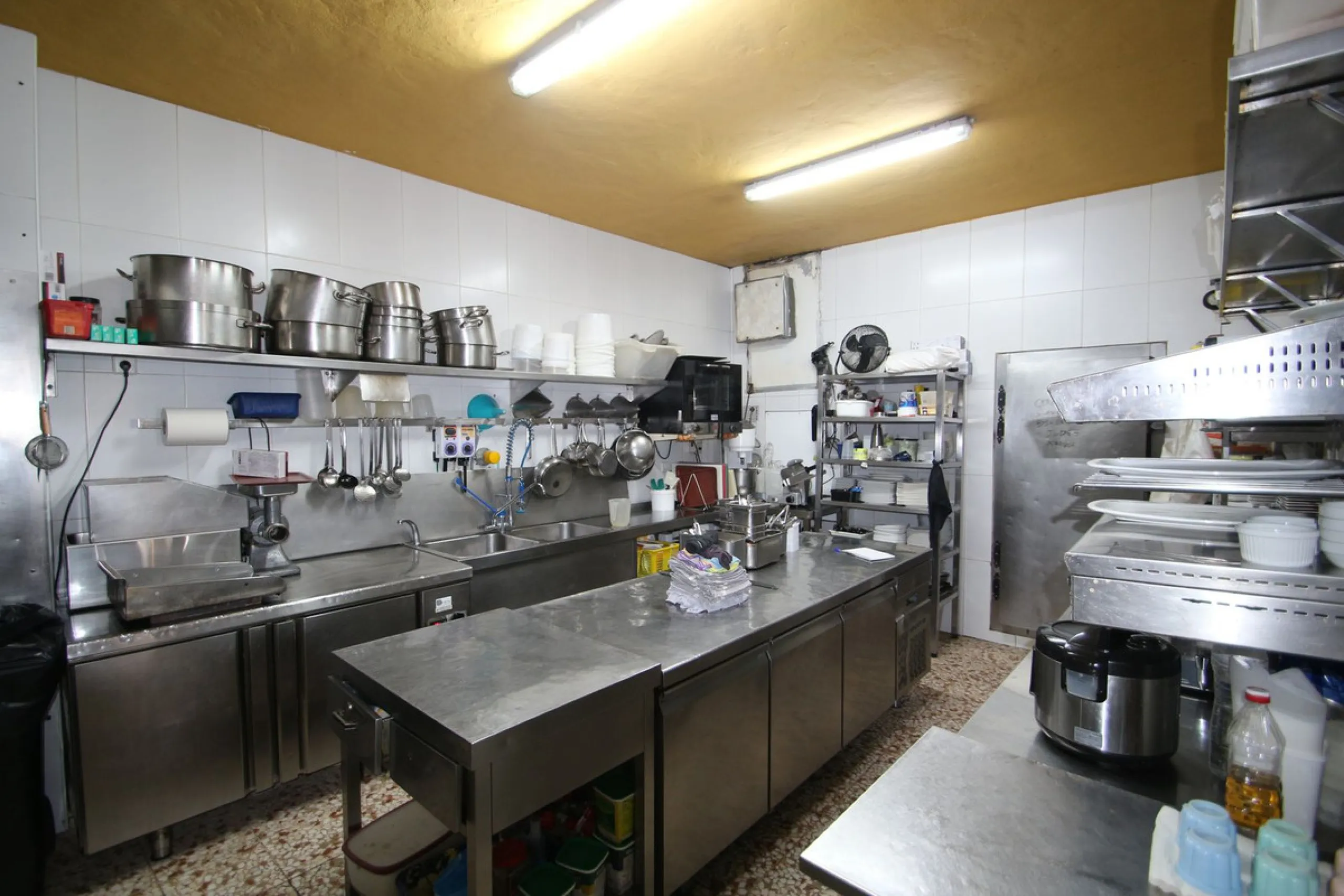 Anyone looking for a long established business with combined living premises MUST see this property.