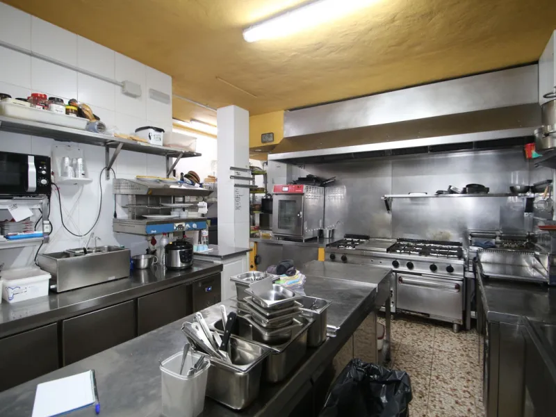Anyone looking for a long established business with combined living premises MUST see this property.