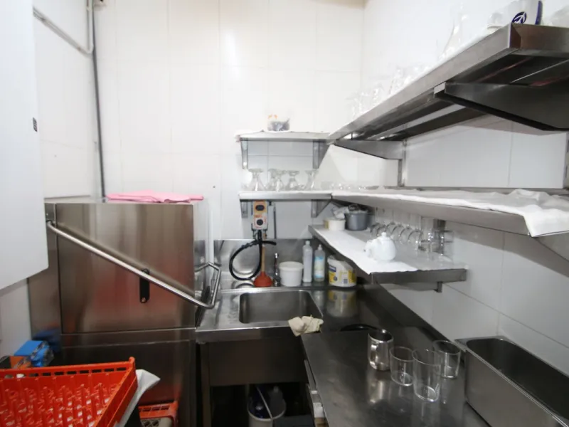 Anyone looking for a long established business with combined living premises MUST see this property.