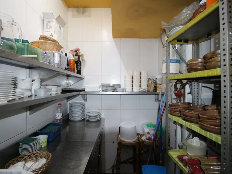 Anyone looking for a long established business with combined living premises MUST see this property.