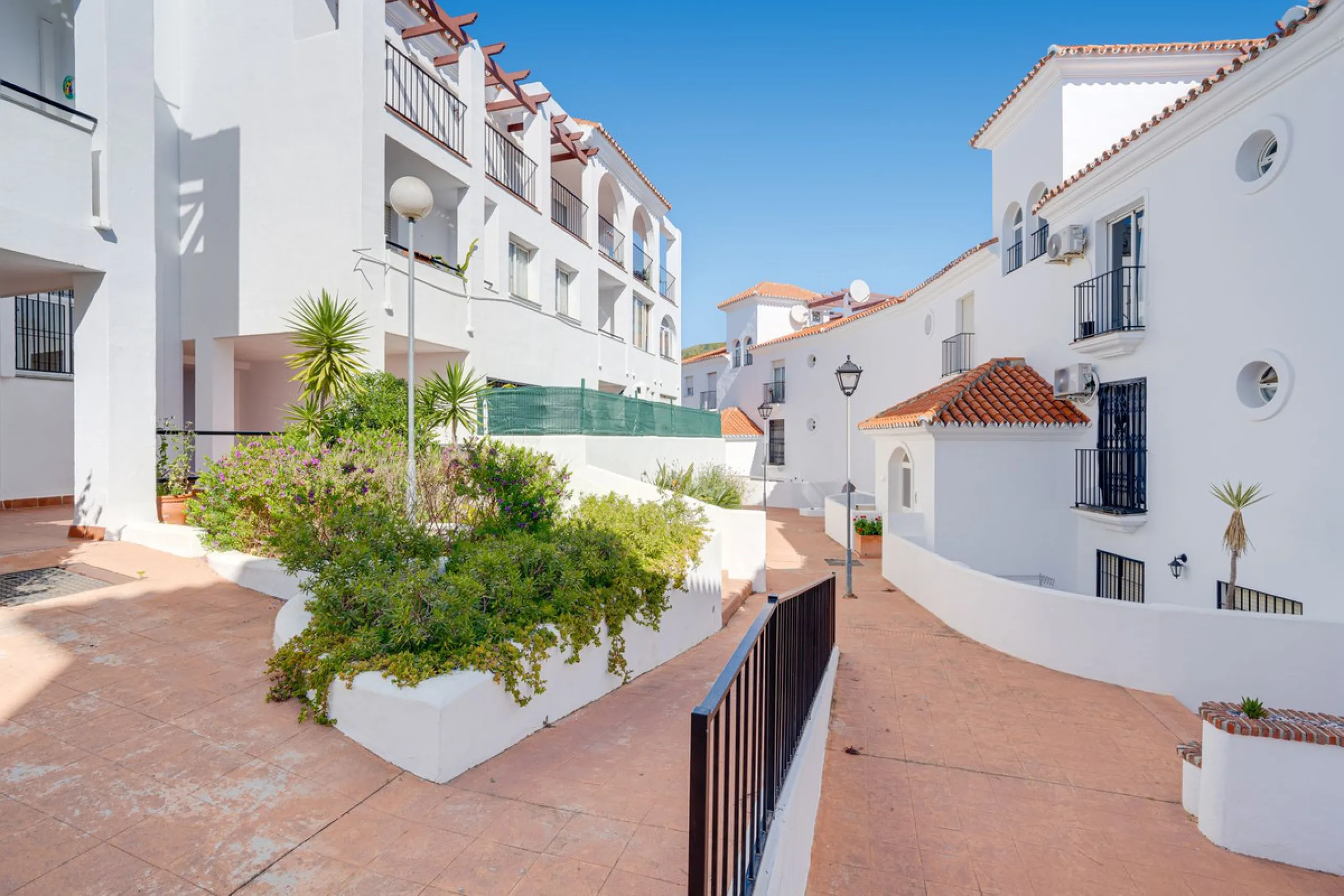 Charming 2 Bedroom Apartment in the Heart of Riviera del Sol