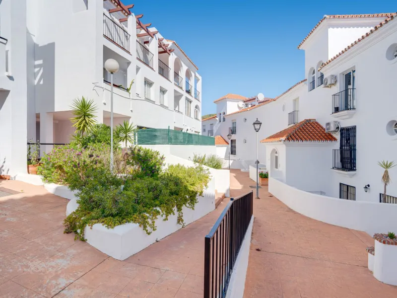 Charming 2 Bedroom Apartment in the Heart of Riviera del Sol