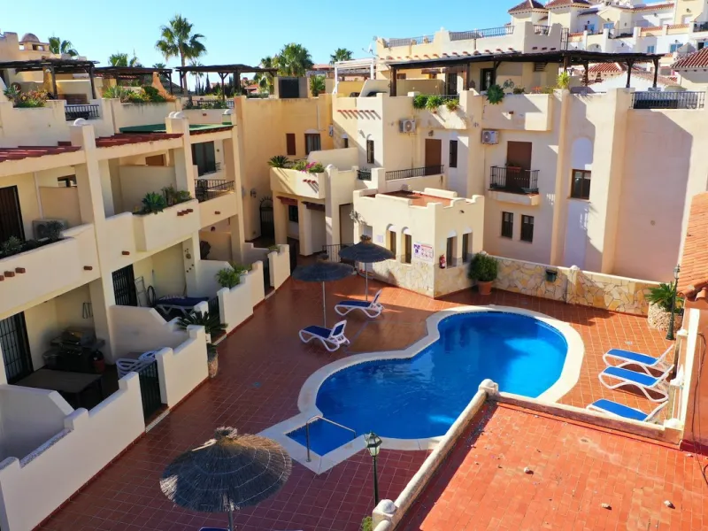 A wonderful 3 bedroom townhouse, situated in the Chimenea area of Nerja, within walking distance to Burriana Beach.