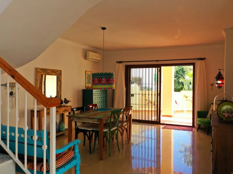 A wonderful 3 bedroom townhouse, situated in the Chimenea area of Nerja, within walking distance to Burriana Beach.