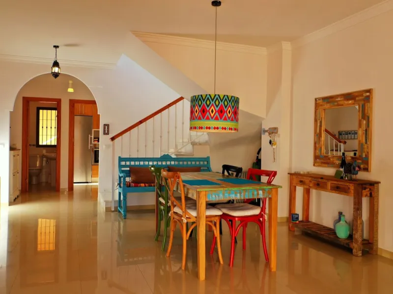A wonderful 3 bedroom townhouse, situated in the Chimenea area of Nerja, within walking distance to Burriana Beach.