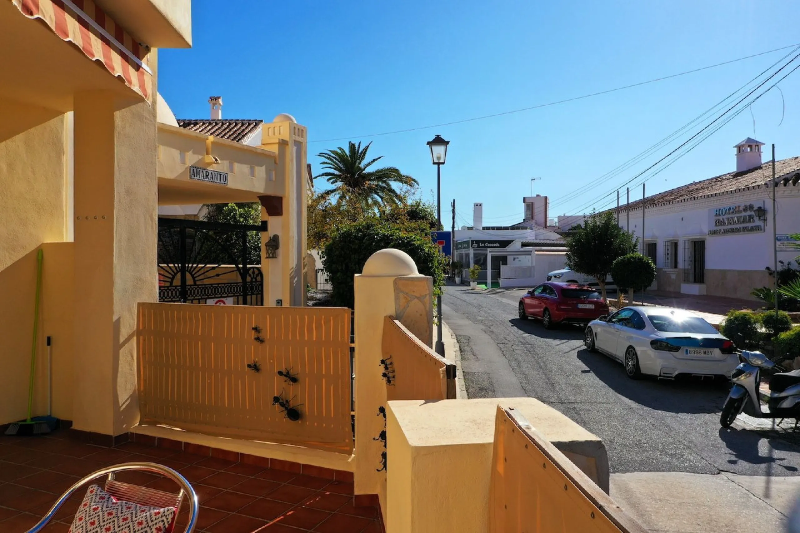 A wonderful 3 bedroom townhouse, situated in the Chimenea area of Nerja, within walking distance to Burriana Beach.