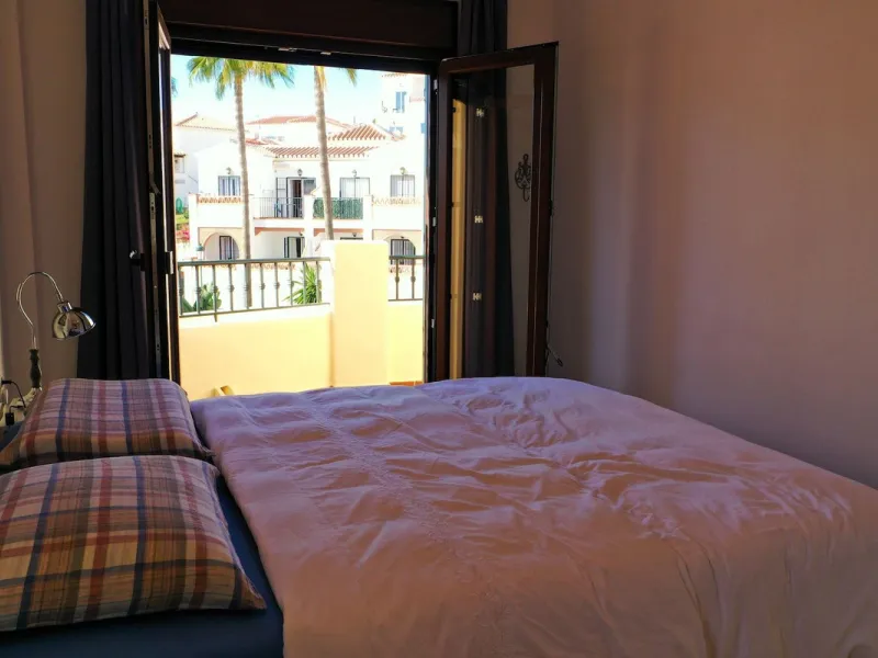 A wonderful 3 bedroom townhouse, situated in the Chimenea area of Nerja, within walking distance to Burriana Beach.