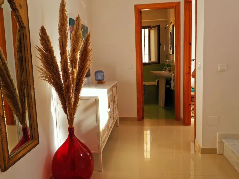 A wonderful 3 bedroom townhouse, situated in the Chimenea area of Nerja, within walking distance to Burriana Beach.