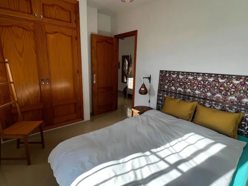 A wonderful 3 bedroom townhouse, situated in the Chimenea area of Nerja, within walking distance to Burriana Beach.