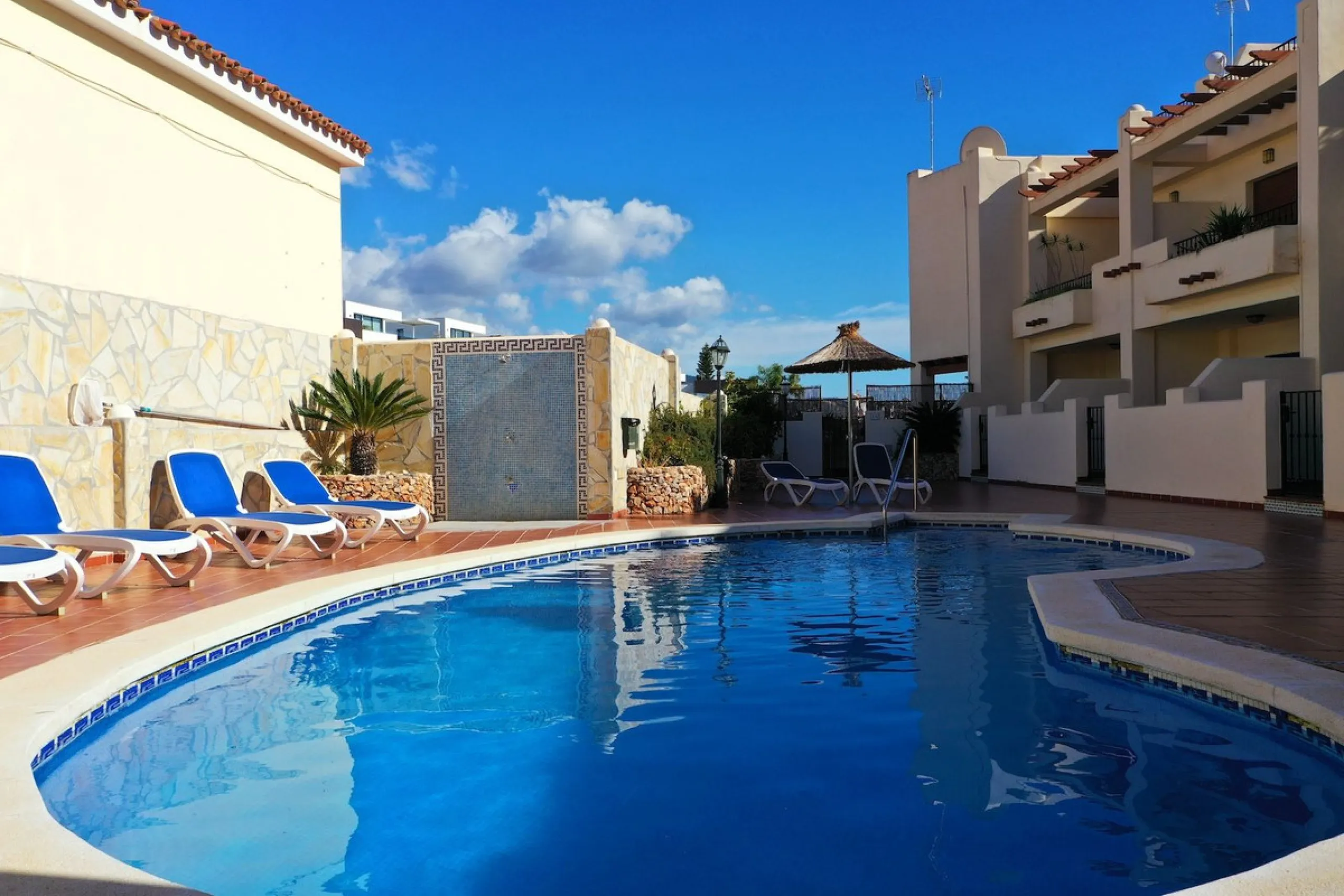 A wonderful 3 bedroom townhouse, situated in the Chimenea area of Nerja, within walking distance to Burriana Beach.