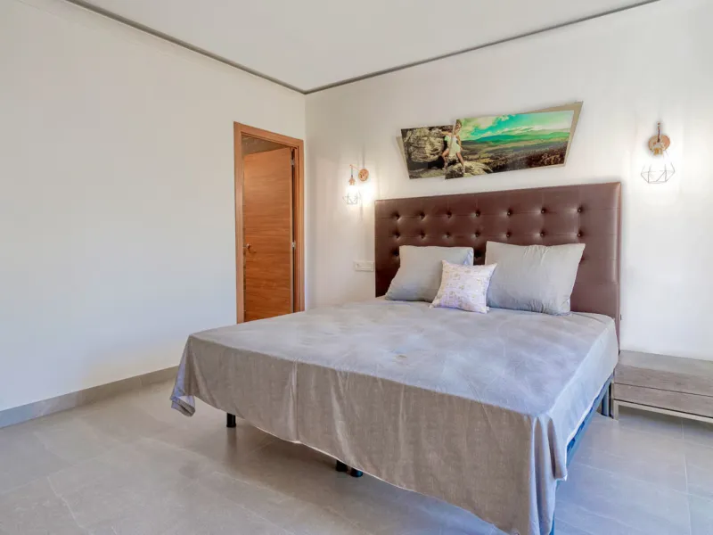 Presenting a perfectly finished Puerto Banus apartment, within steps of the bustling port but situated in a location that ensures tranquility. The home is accessed from the ground floor level by a lift that arrives within steps of the front door of this l