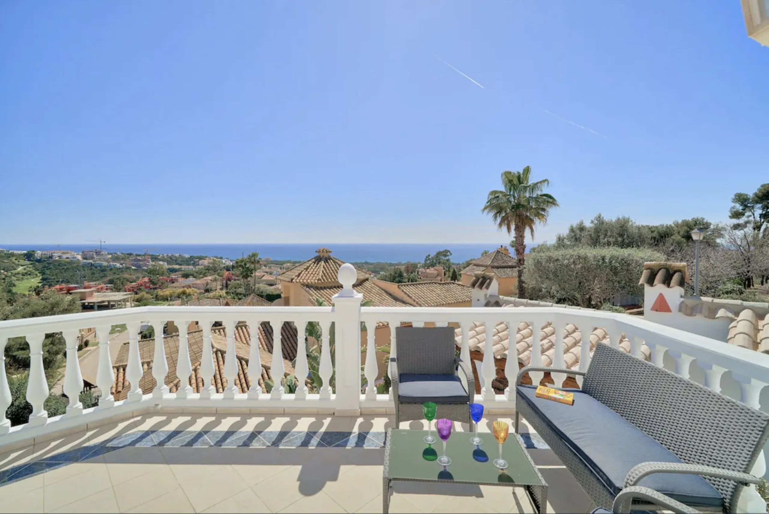 House - Detached Villa в продаже в Marbella, Málaga. В доме 7 спален и 7 ванных комнат. Площадь дома 598 м². Площадь участка 1700 м²