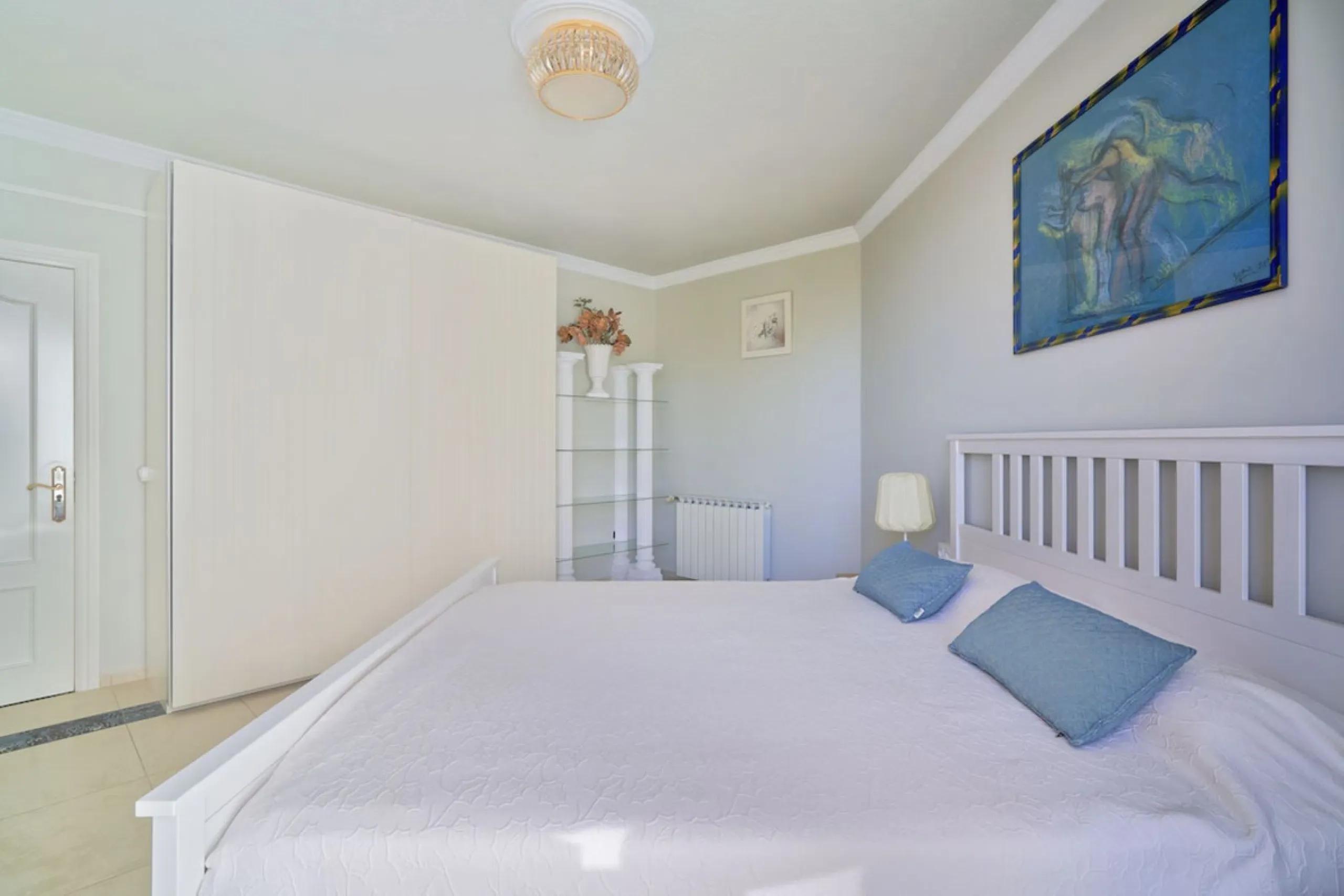 House - Detached Villa в продаже в Marbella, Málaga. В доме 7 спален и 7 ванных комнат. Площадь дома 598 м². Площадь участка 1700 м²
