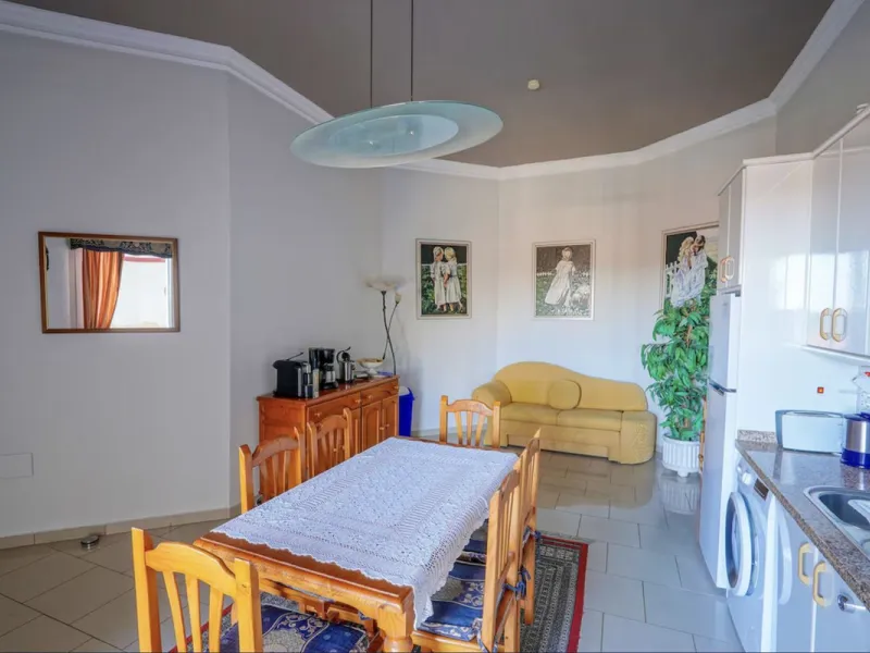 House - Detached Villa в продаже в Marbella, Málaga. В доме 7 спален и 7 ванных комнат. Площадь дома 598 м². Площадь участка 1700 м²