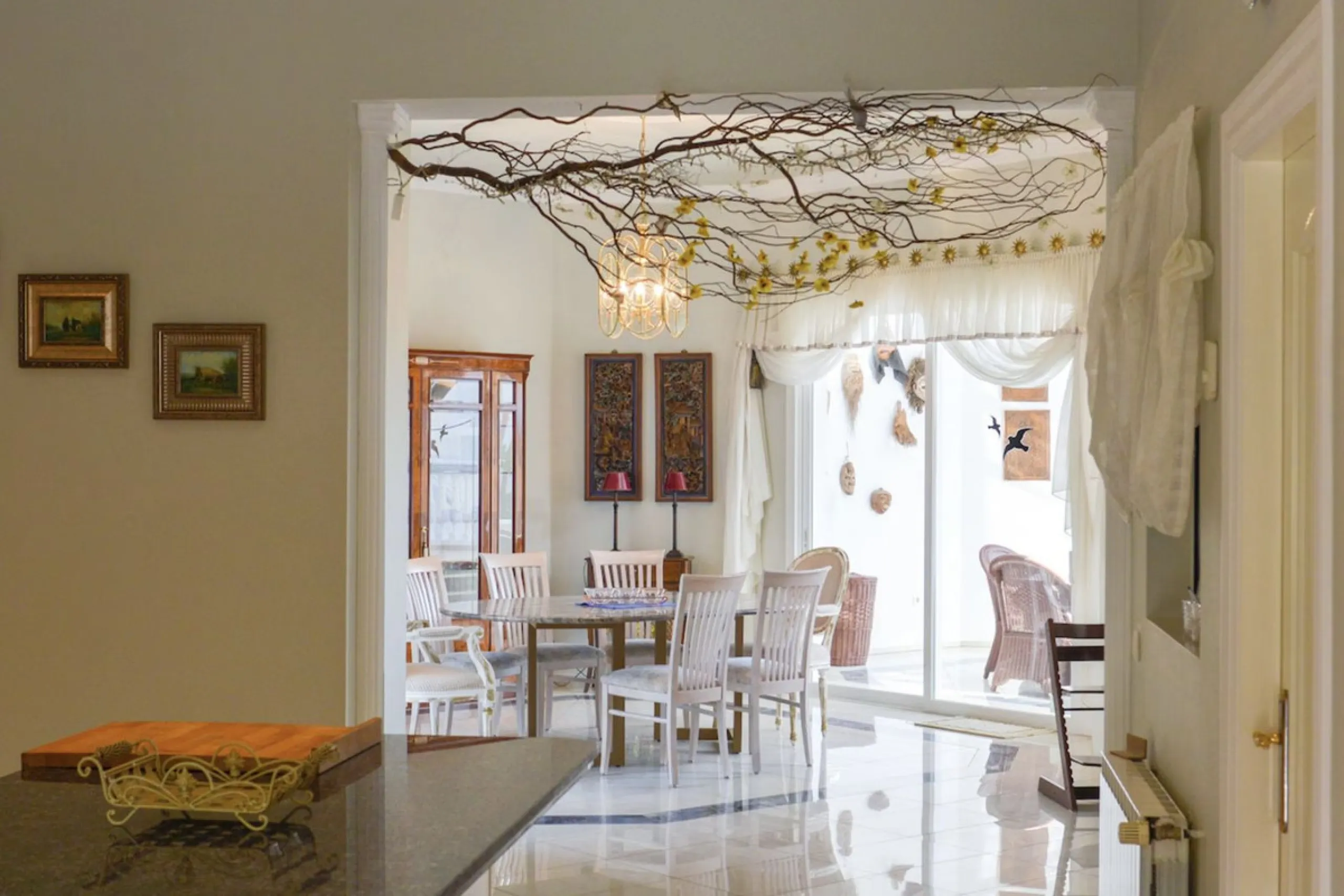 House - Detached Villa в продаже в Marbella, Málaga. В доме 7 спален и 7 ванных комнат. Площадь дома 598 м². Площадь участка 1700 м²