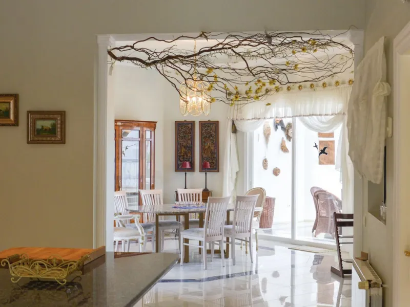 House - Detached Villa в продаже в Marbella, Málaga. В доме 7 спален и 7 ванных комнат. Площадь дома 598 м². Площадь участка 1700 м²