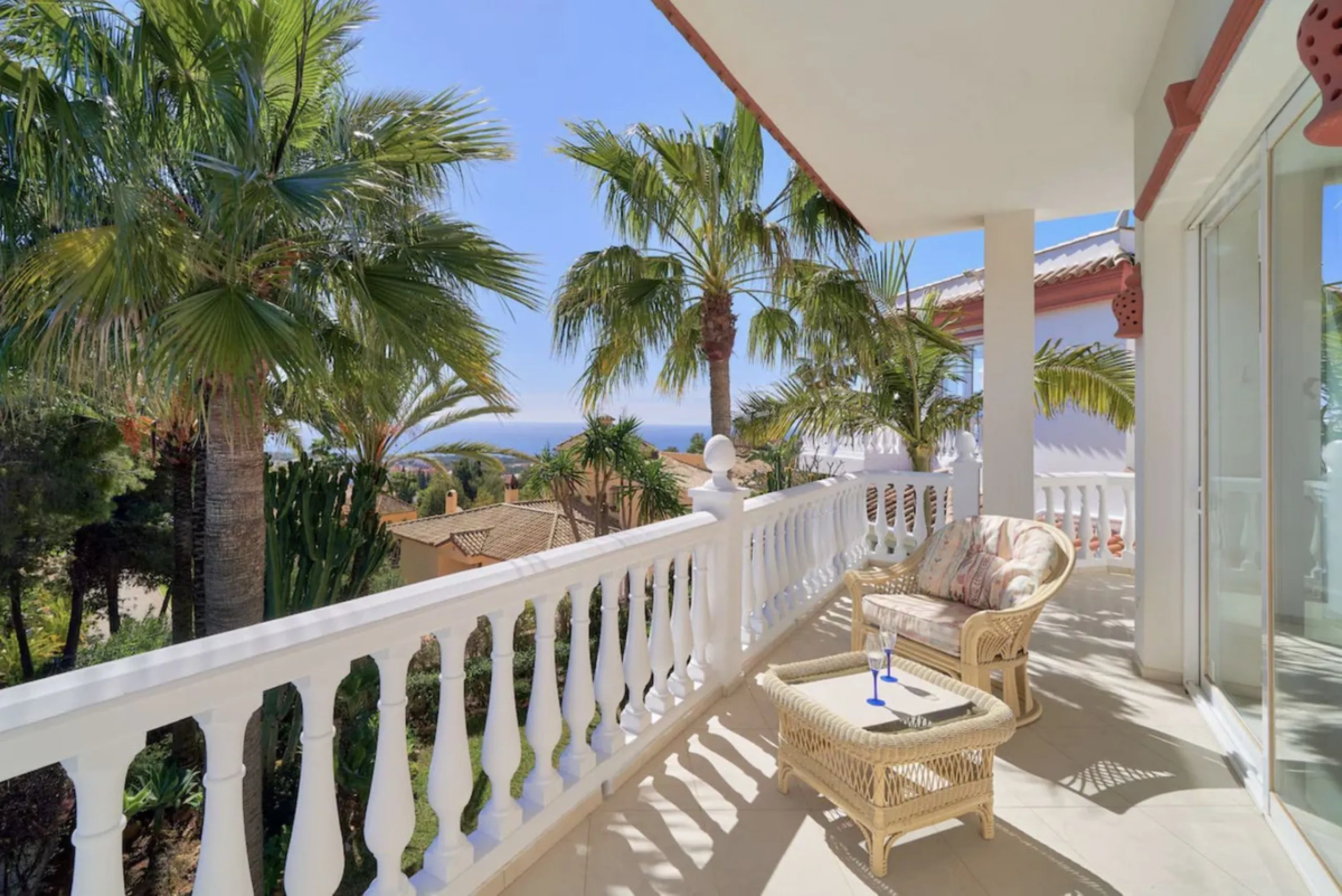House - Detached Villa в продаже в Marbella, Málaga. В доме 7 спален и 7 ванных комнат. Площадь дома 598 м². Площадь участка 1700 м²