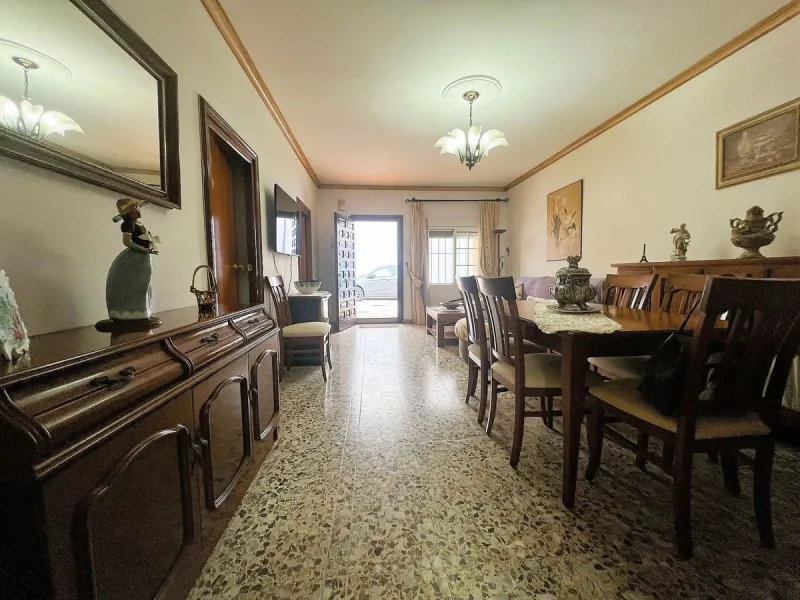 Central House for Sale in the Second Line of Fuengirola's Seafront Promenade