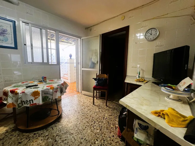 Central House for Sale in the Second Line of Fuengirola's Seafront Promenade