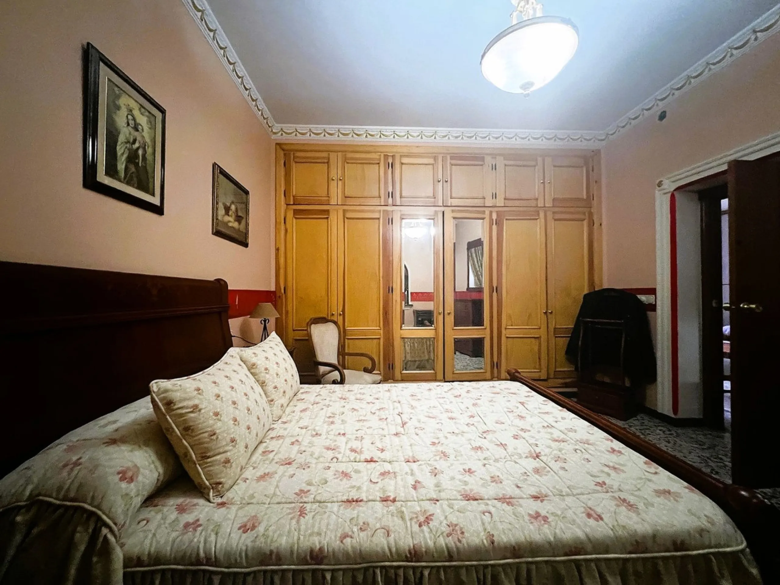 Central House for Sale in the Second Line of Fuengirola's Seafront Promenade