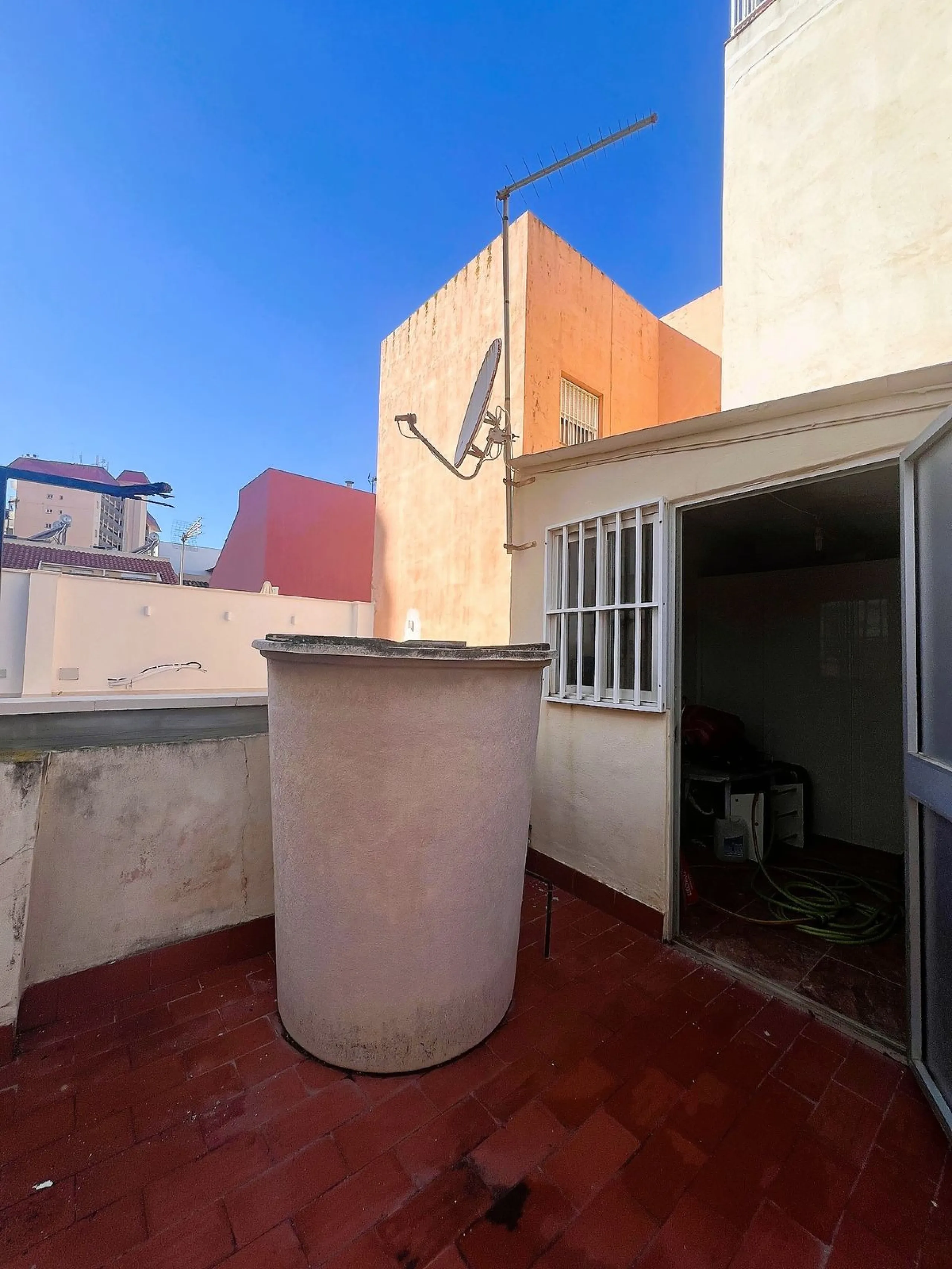 Central House for Sale in the Second Line of Fuengirola's Seafront Promenade