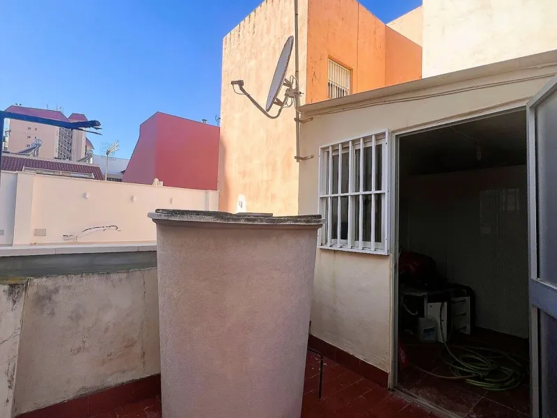 Central House for Sale in the Second Line of Fuengirola's Seafront Promenade
