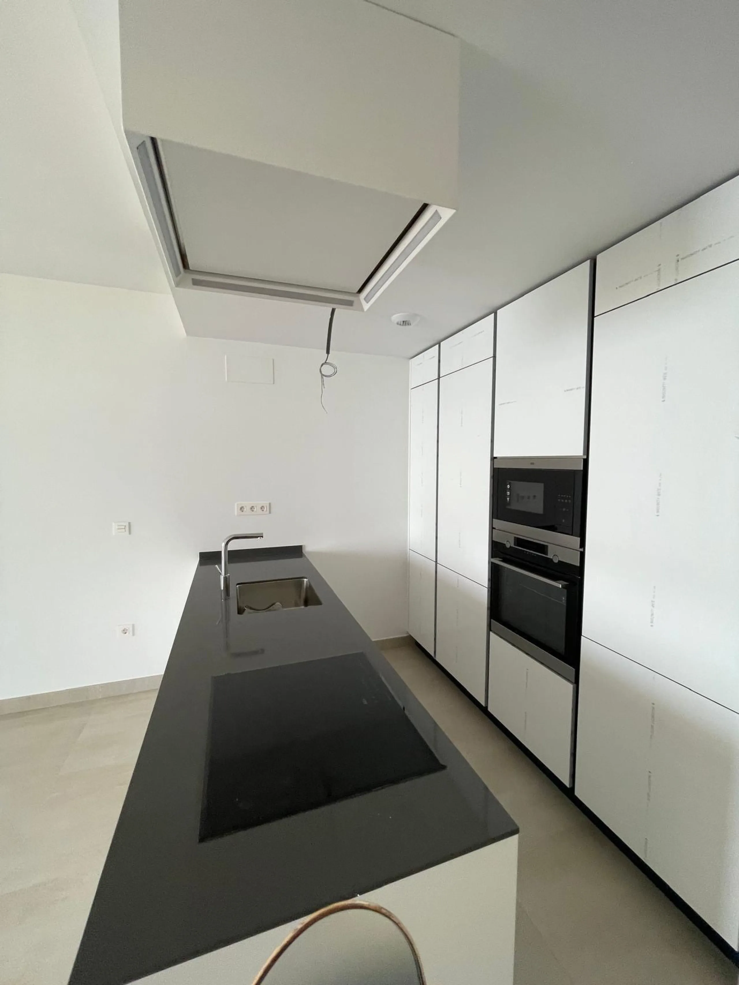 Apartment - Middle Floor Apartment в продаже в Fuengirola, Málaga. В доме 2 спален и 2 ванных комнат. Площадь дома 93 м²