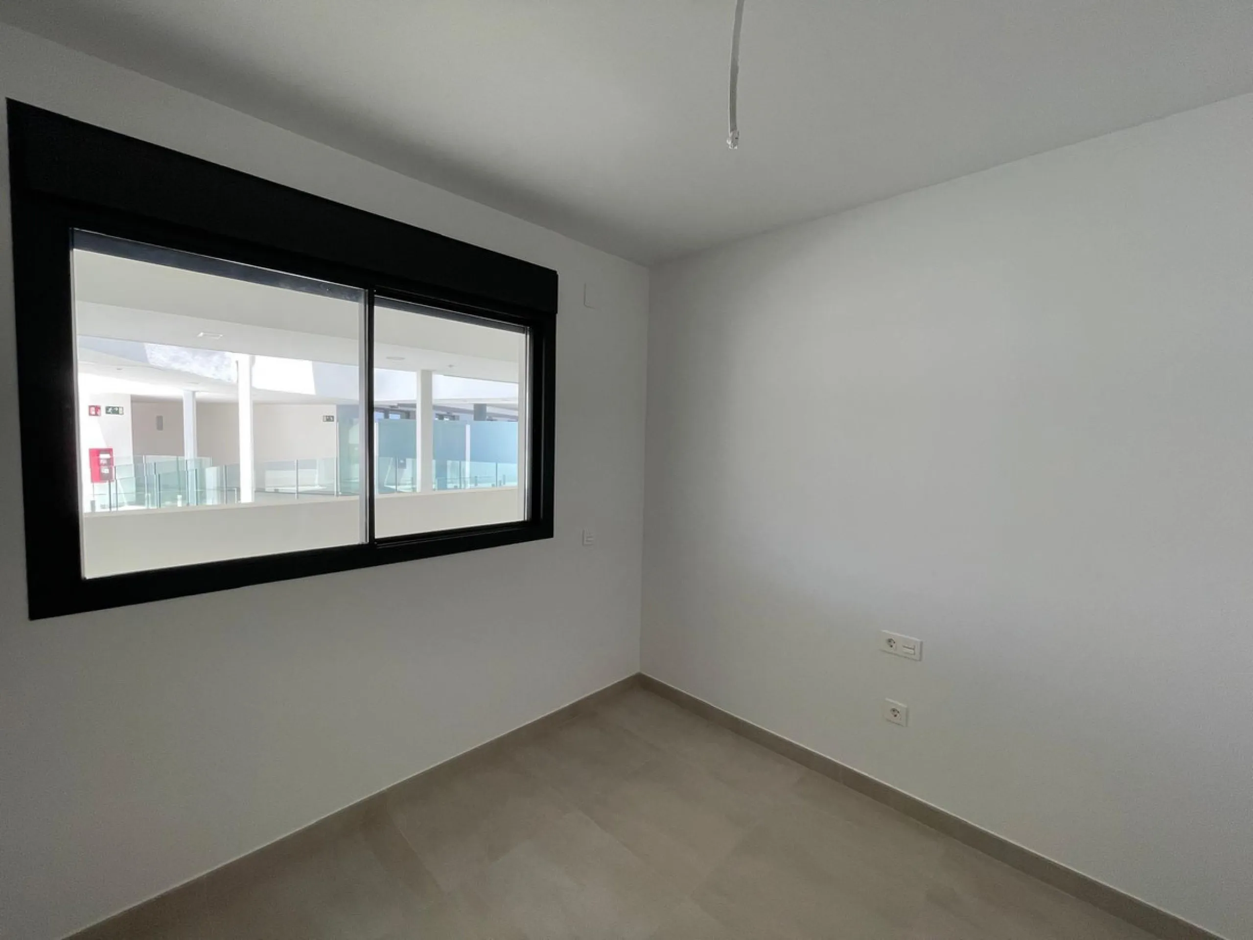 Apartment - Middle Floor Apartment в продаже в Fuengirola, Málaga. В доме 2 спален и 2 ванных комнат. Площадь дома 93 м²