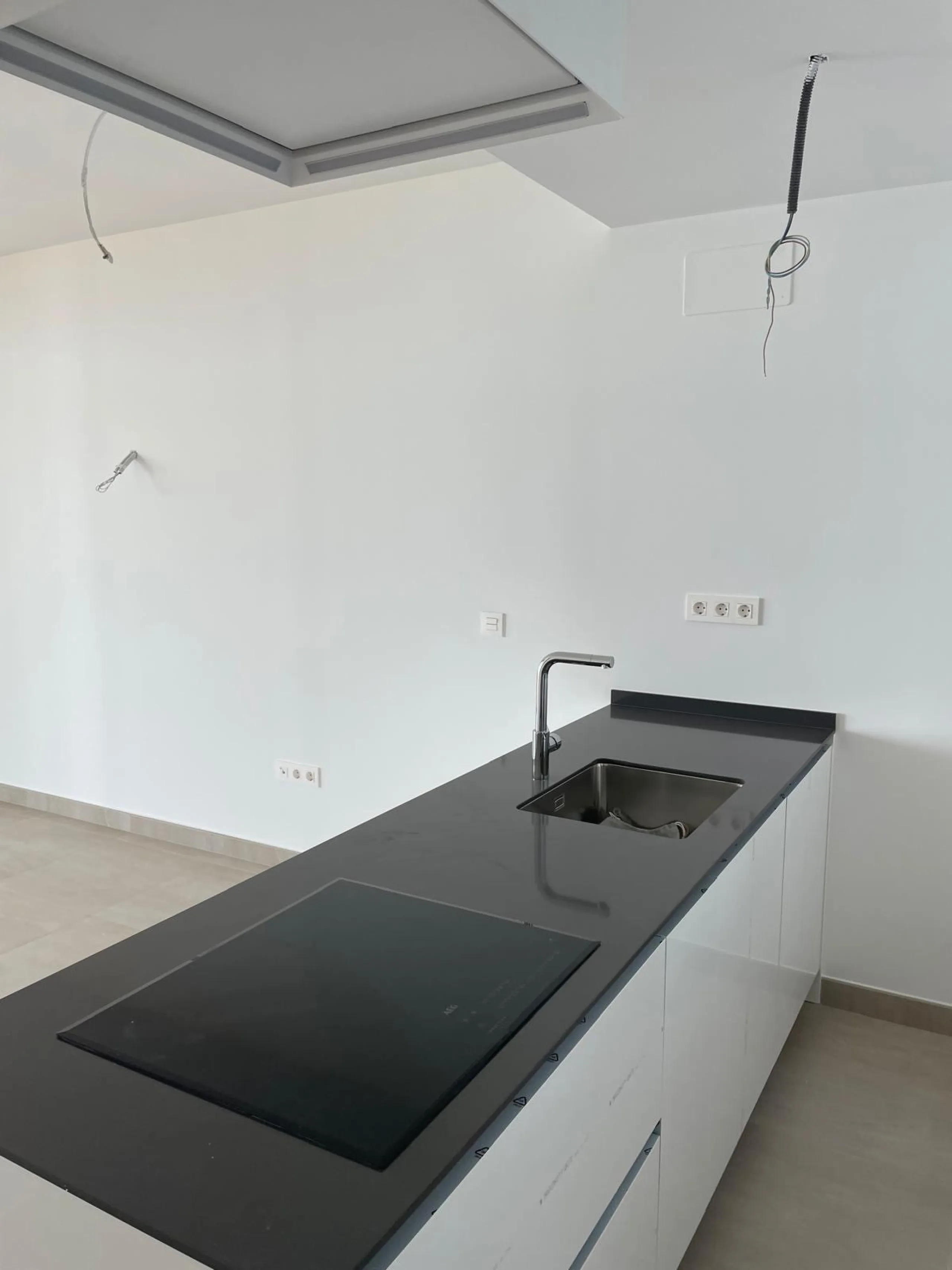 Apartment - Middle Floor Apartment в продаже в Fuengirola, Málaga. В доме 2 спален и 2 ванных комнат. Площадь дома 93 м²