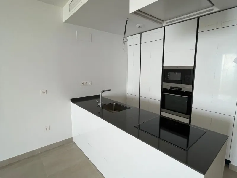 Apartment - Middle Floor Apartment в продаже в Fuengirola, Málaga. В доме 2 спален и 2 ванных комнат. Площадь дома 93 м²