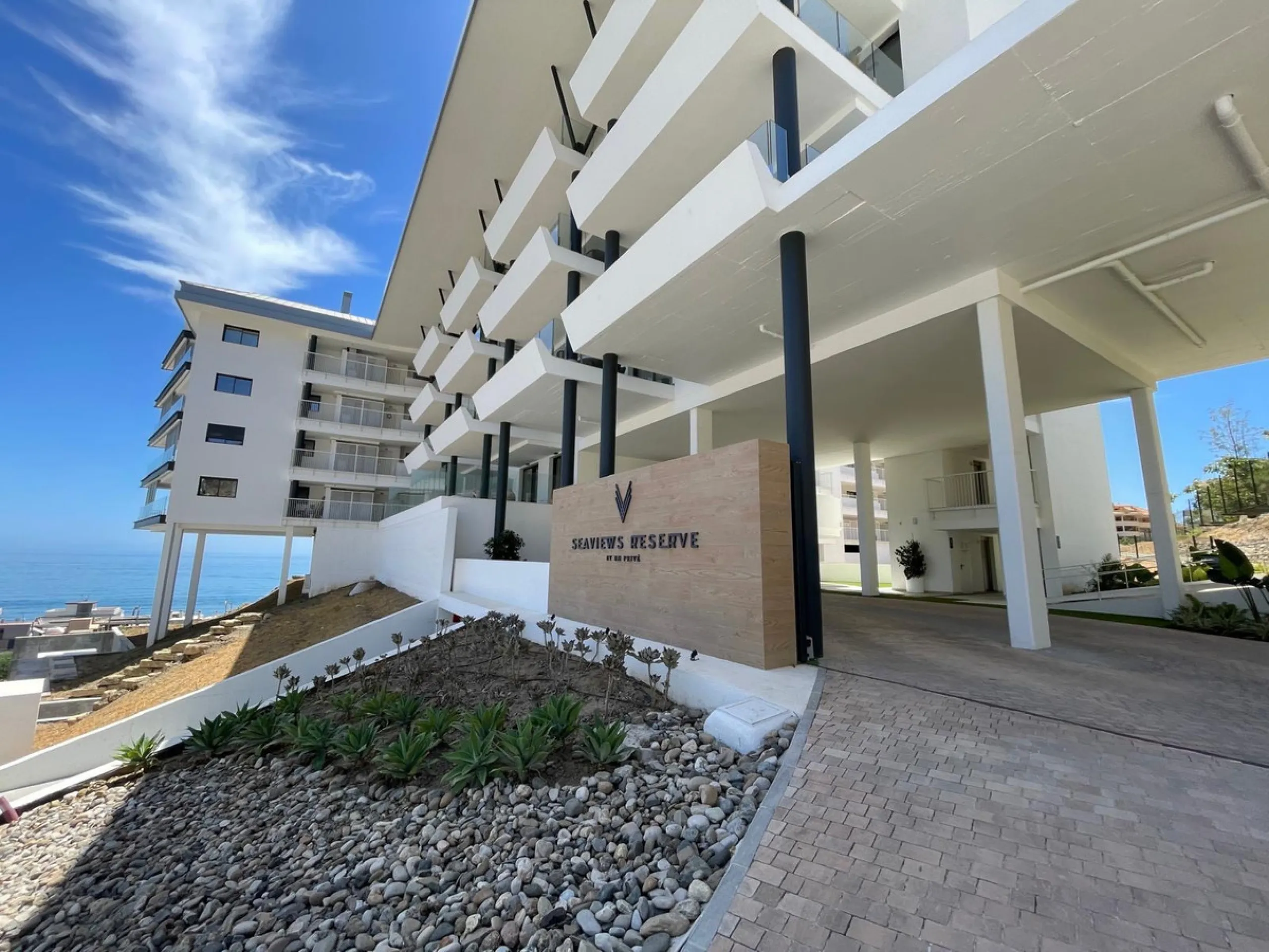 Apartment - Middle Floor Apartment в продаже в Fuengirola, Málaga. В доме 2 спален и 2 ванных комнат. Площадь дома 93 м²