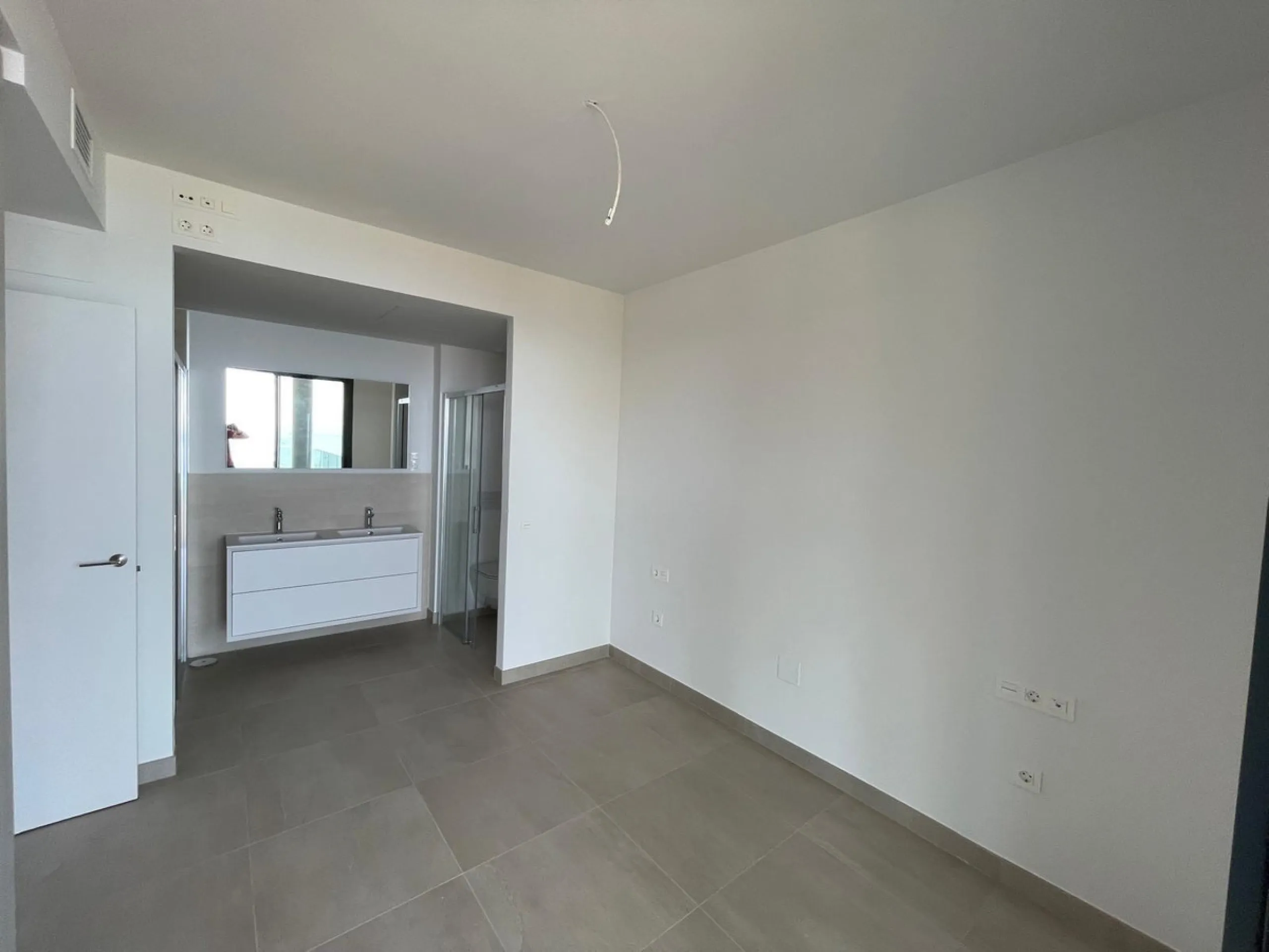 Apartment - Middle Floor Apartment в продаже в Fuengirola, Málaga. В доме 2 спален и 2 ванных комнат. Площадь дома 93 м²