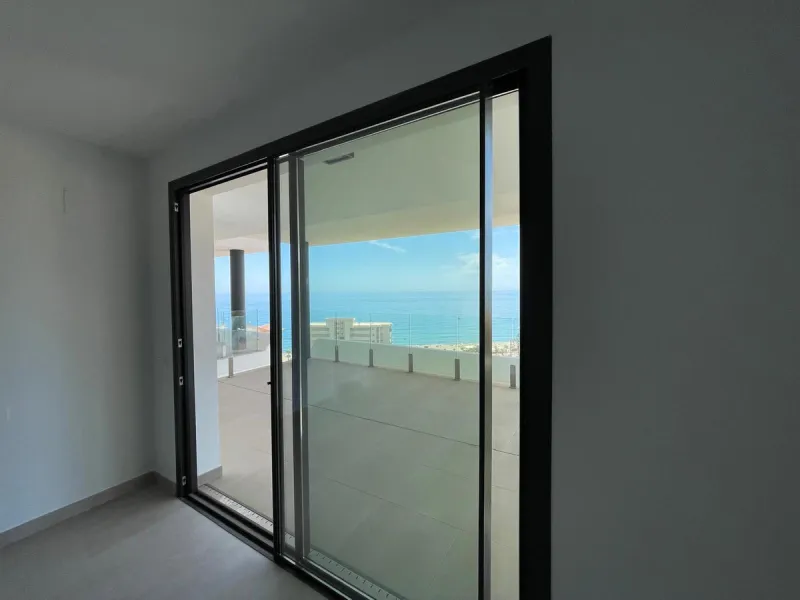 Apartment - Middle Floor Apartment в продаже в Fuengirola, Málaga. В доме 2 спален и 2 ванных комнат. Площадь дома 93 м²