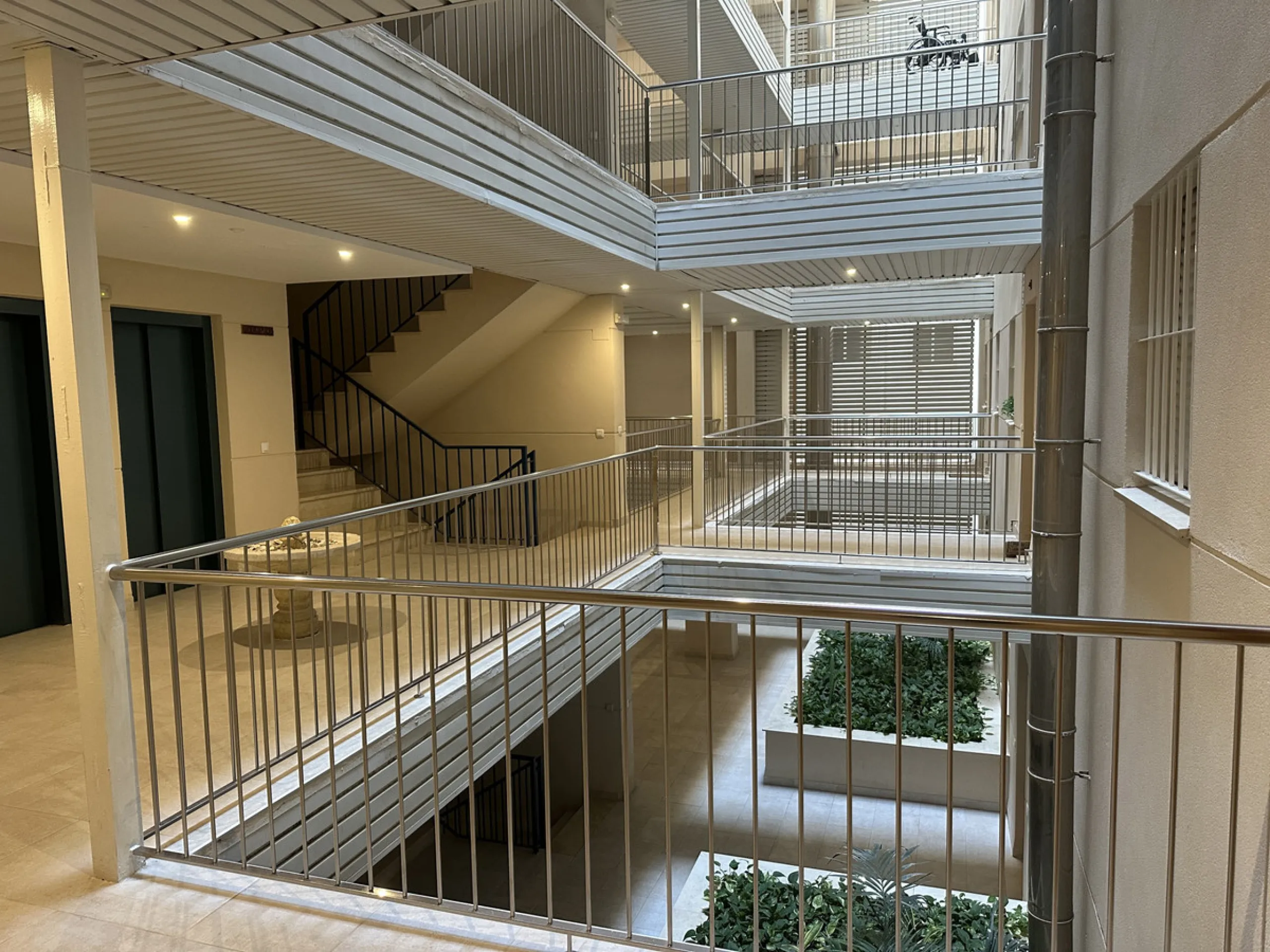 Apartment - Middle Floor Apartment в продаже в Fuengirola, Málaga. В доме 3 спален и 2 ванных комнат. Площадь дома 117 м²