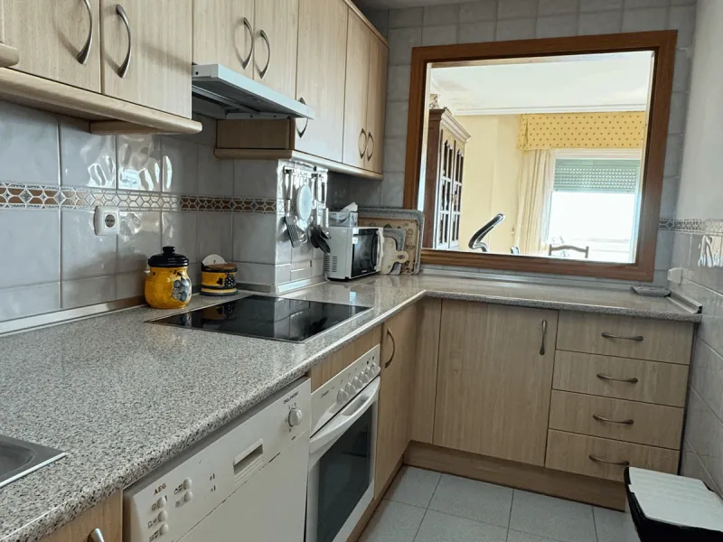 Apartment - Middle Floor Apartment в продаже в Fuengirola, Málaga. В доме 3 спален и 2 ванных комнат. Площадь дома 117 м²