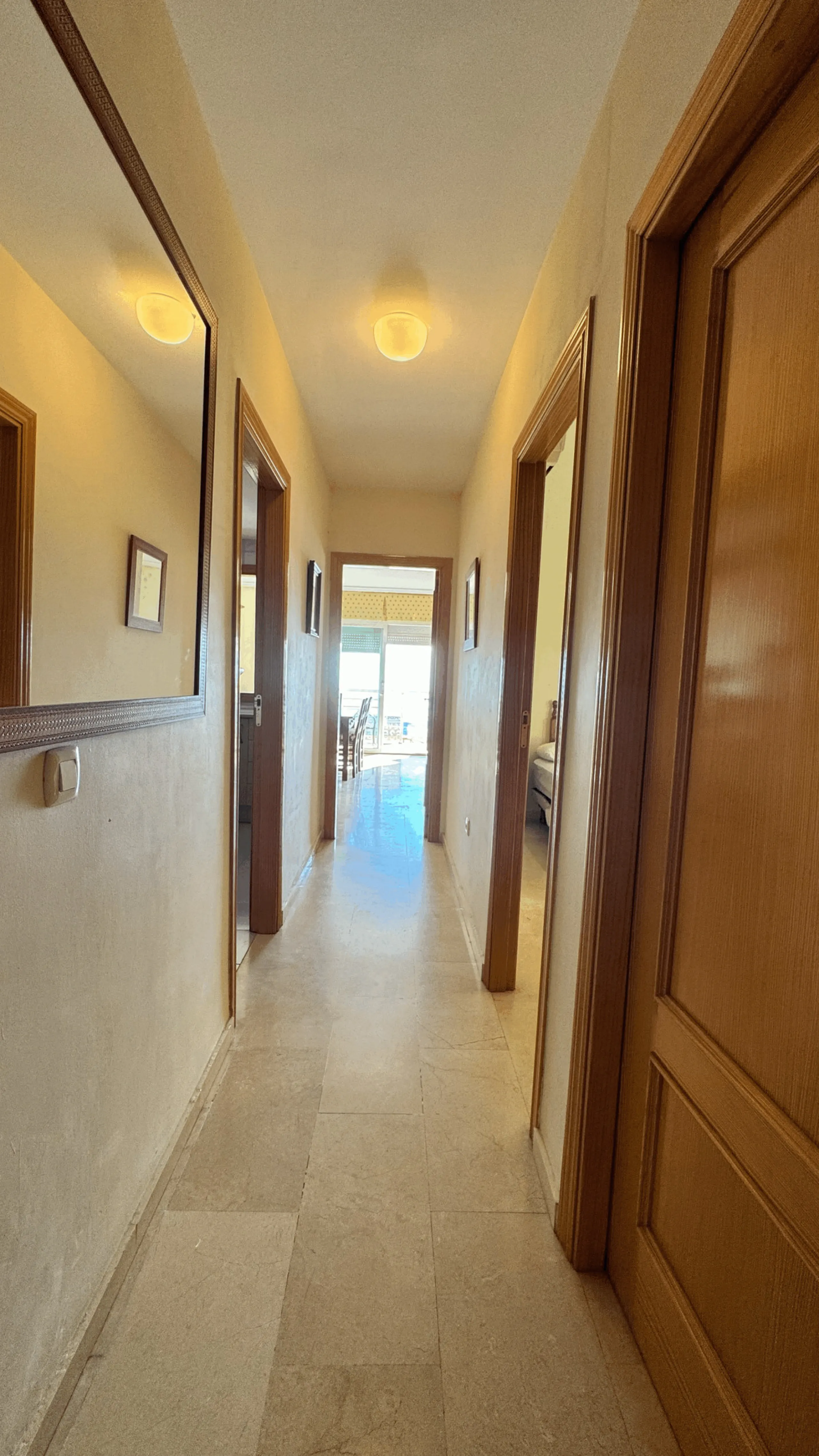 Apartment - Middle Floor Apartment в продаже в Fuengirola, Málaga. В доме 3 спален и 2 ванных комнат. Площадь дома 117 м²