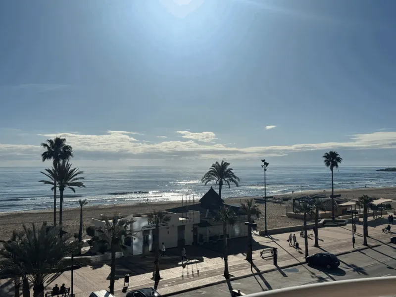 Apartment - Middle Floor Apartment в продаже в Fuengirola, Málaga. В доме 3 спален и 2 ванных комнат. Площадь дома 117 м²
